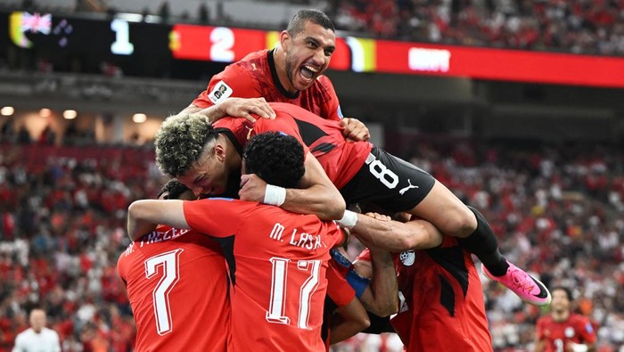 Tim nasional Mesir berhasil melakukan comeback impresif saat menghadapi Selandia Baru pada matchday kedua Grup G Piala Dunia 2026. Bermain di BC Place, Vancouver, Senin (22/6/2026) pagi WIB, Mesir sempat tertinggal lebih dulu sebelum akhirnya menutup pertandingan dengan kemenangan meyakinkan 3-1. REUTERS