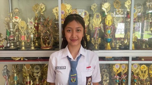 Ni Komang Gayatri Dinda Gita Arsani, siswi SMAN 1 Kubu yang lulus Paskibraka Nasional saat ditemui pada Selasa (12/5/2026). (Foto: I Wayan Selamat Juniasa/detikBali)