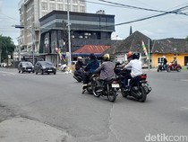Lubang-lubang di Simpang Gajah Mada dan Wahid Hasyim Medan Sudah Diaspal