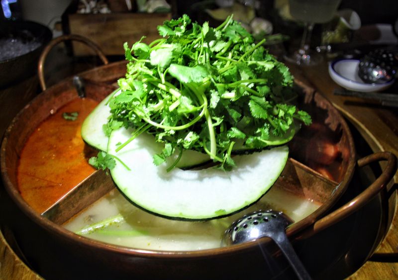 Rasanya Disebut Mirip Sabun, Haidilao Malah Luncurkan Kuah Hot Pot Coriander!