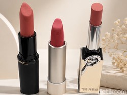 Review 3 Bullet Lipstik dengan Efek Blurred Lips: MAC, Timephoria & 3CE