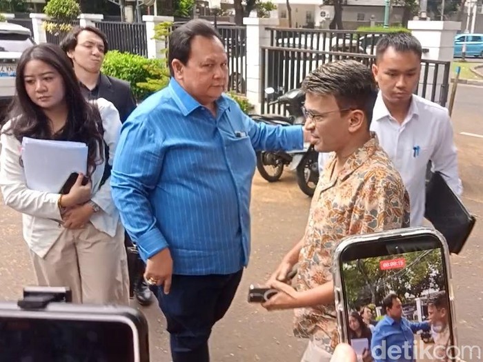 Ruben Onsu tiba di KPAI, Senin (22/6/2026).