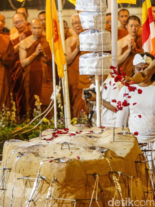 Rupang Buddha Nusantara Dibentuk dari Donasi Umat