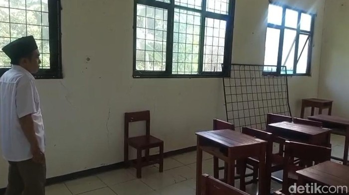 Sekolah Menengah Kejuruan (SMK) di Kecamatan Banjar, Kabupaten Pandeglang, dibobol maling. (Aris/detikcom)