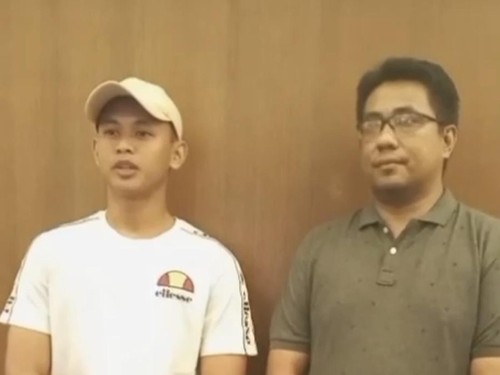 Serda Ainul Yaqin bersama marshal yang menariknya.