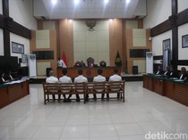 Video Sidang Vonis 2 Terdakwa Culik-Bunuh Kacab Bank Ditunda