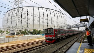 Akhirnya! Nonton Bola hingga Konser di JIS Bisa Naik KRL