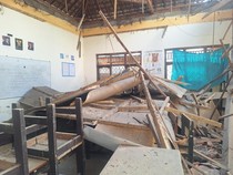 Bangunan Sudah Tua, 2 Ruang Kelas Mts di Mataram Ambruk