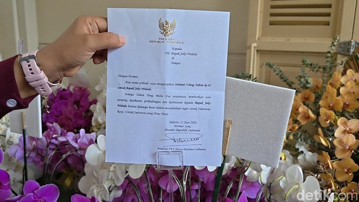 Bunga anggrek kiriman dari Presiden Prabowk untuk Jokowi, Senin (22/6/2026).