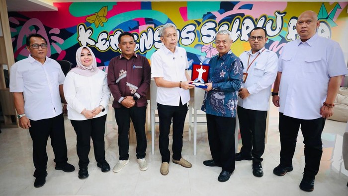 Wakil Menteri Sosial (Wamensos) Agus Jabo Priyono melakukan audiensi dengan Bupati Bener Meriah Armia.