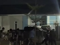Heboh Rumah Pelaku Penganiayaan di Maros Dikepung Warga, 12 Orang Diamankan
