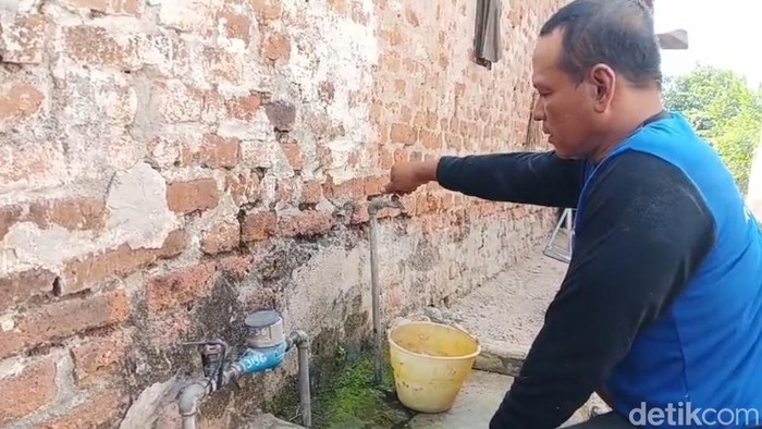 Warga Madiun krisis air bersih