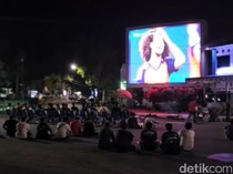 Begadang hingga Pagi, Warga Nobar Piala Dunia di Bundaran Pangkalan Bun