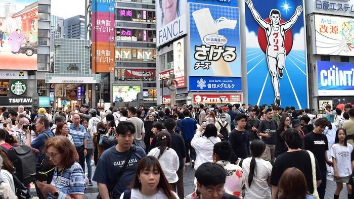 Jumlah wisatawan yang mengunjungi Jepang mencapai rekor 42,6 juta pada tahun 2025. (Supplied: Miguel Carmichael)
