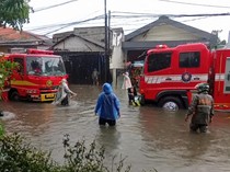 Wali Kota Eri Minta Maaf Surabaya Terendam Banjir