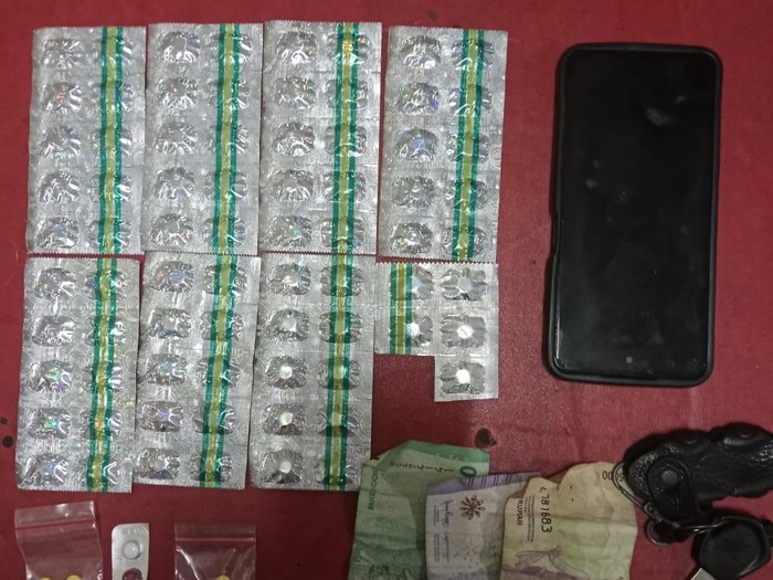 Bukti tramadol disita petugas di Depok (dok.istimewa)