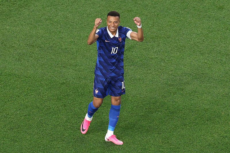 Kylian Mbappe #10 dari Prancis merayakan gol kedua timnya selama pertandingan Grup I Piala Dunia FIFA 2026 antara Prancis dan Irak di Stadion Philadelphia pada 22 Juni 2026 di Philadelphia, Pennsylvania.