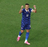 Tren Sepatu & Jersey Pink di Piala Dunia 2026, Dipakai Mbappe hingga Haaland