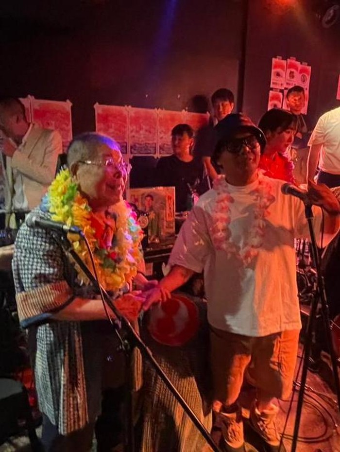 Chisato Ozawa dan Sundanis