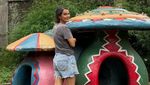 Dominique Sanda Bikin Heboh! Flashback ke Lokasi Syuting Tuyul & Mbak Yul