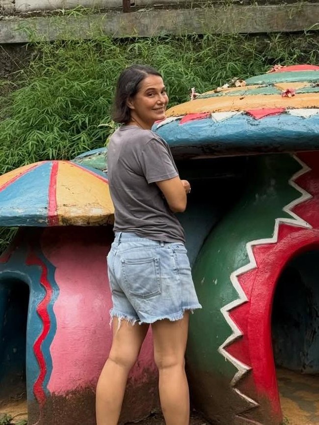 Dominique Sanda Bikin Heboh! Flashback ke Lokasi Syuting Tuyul & Mbak Yul