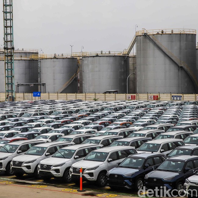 Ekspor Mobil Melaju Saat Pasar Domestik Lesu