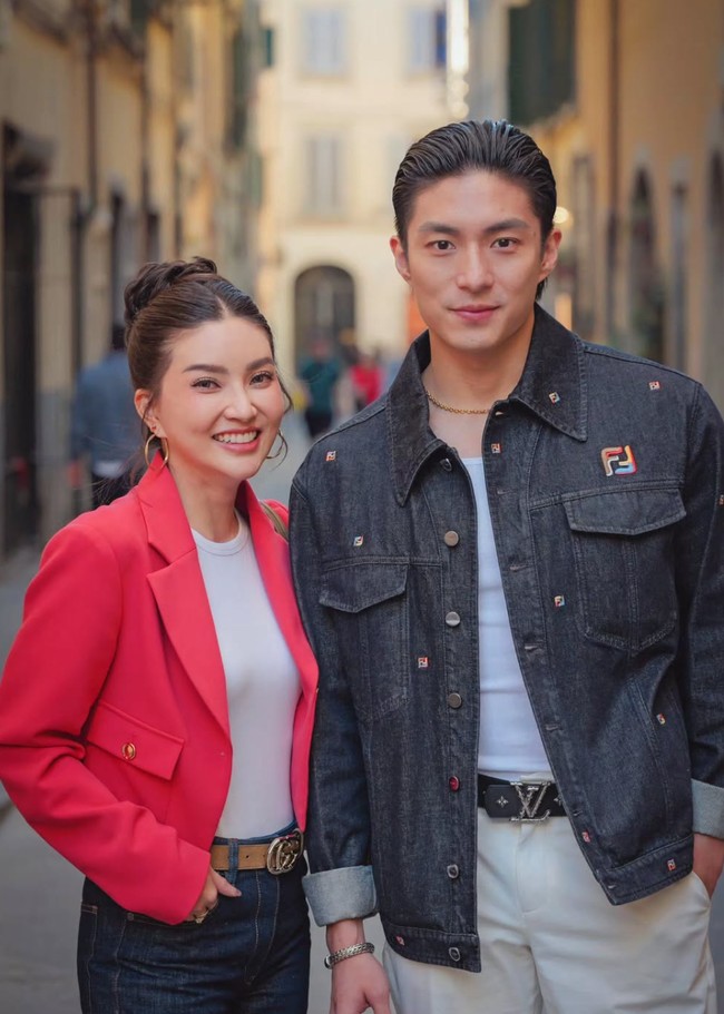 Dikenal memiliki wajah tampan dan tubuh atletis, kekasih Sarwendah itu juga selalu tampil stylish. Penampilannya juga selalu terlihat rapi dengan rambut klimis. Foto: Instagram/@giorgioantonioc