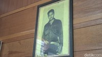 Gun Jack terkenal akan keberanian solidaritasnya, hal itulah yang membuat dirinya disegani di lingkungan sekitar. Konon, ia juga merupakan agen BIN. Hal itu terungkap oleh keluarga jelang Gun Jack wafat.