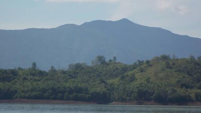 Gunung Kahung. (Istimewa/gunungbagging.com)