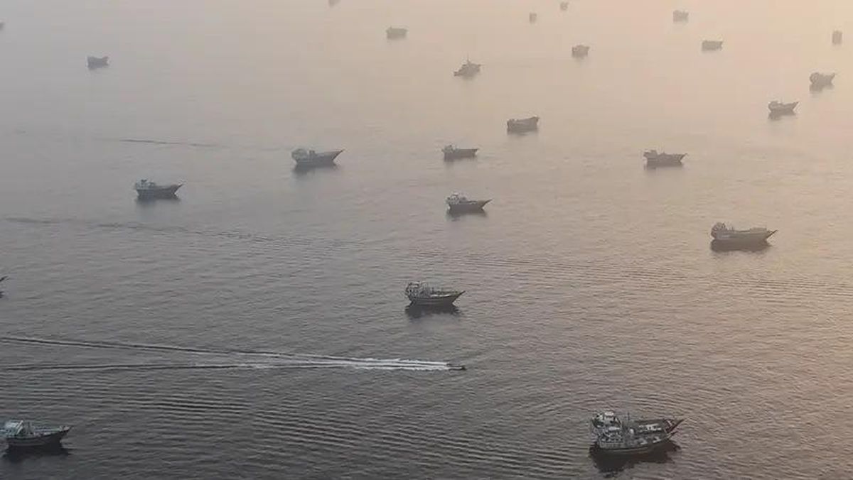 Trump threatens 100% tariffs, US-Iran peace & more