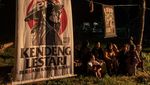 Lampora Menyala Saat Tradisi Jamasan Kendeng