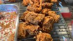 Cicip Fried Chicken Lokal di Jaksel, Harganya Cuma Rp 15 Ribuan!