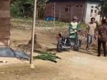 Pemotor RX King di Muna Barat Tewas Usai Tabrak Rumah Warga