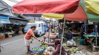 Untuk mempertahankan pelanggan, pedagang berupaya menjaga kualitas barang dan menawarkan harga yang kompetitif. Namun, upaya tersebut dinilai belum mampu mengembalikan tingkat penjualan seperti sebelumnya.  