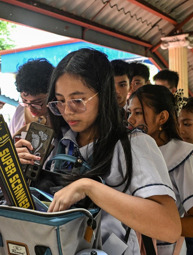 Pasca Penembakan Maut, Sekolah di Filipina Perketat Pemeriksaan Tas Siswa