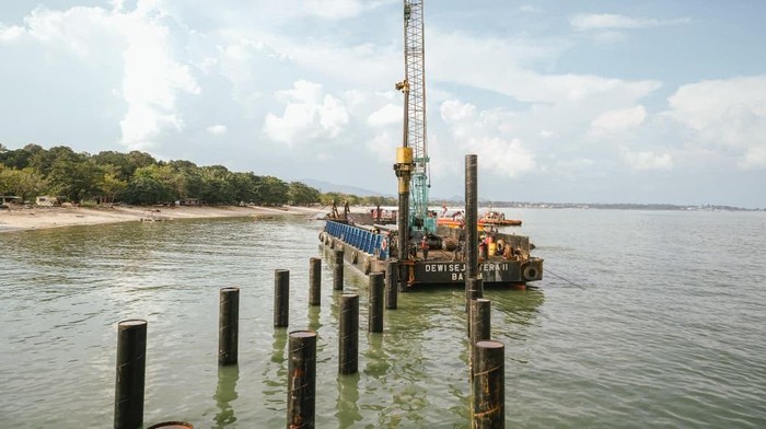 Pembangunan Dermaga II Pelabuhan Tanjung Kalian Dimulai