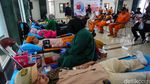 Petugas PPSU Ikut Donor Darah Sambut HUT Jakarta