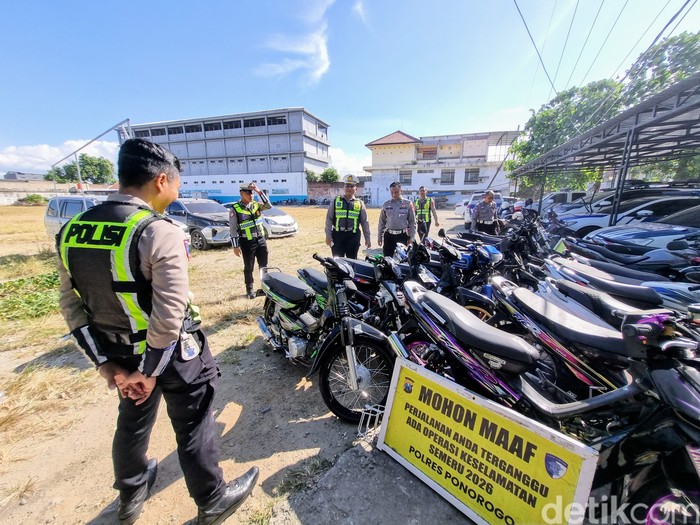 Razia yang dilakukan oleh Satlantas Polres Ponorogo