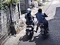 Sejoli Diduga Komplotan Curanmor Terekam CCTV di 3 TKP Gresik
