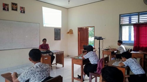 Suasana belajar di SMP Negeri 5 Pupuan, Tabanan. /Istimewa