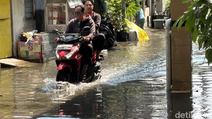 Surabaya Dilanda Banjir