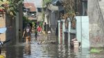 Surabaya Dilanda Banjir Hingga Siang