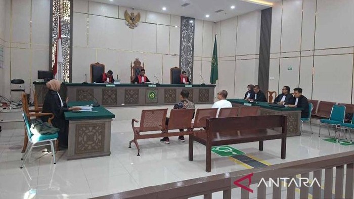 Terdakwa kasus korupsi pengadaan wastafel (ANTARA/M Haris SA)