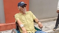 Kondisi Terkini Tio Pakusadewo: Pakai Kursi Roda-Belum Bisa Jalan