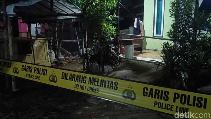 TKP ODGJ tusuk kakak dan keponakan di Pekalongan.