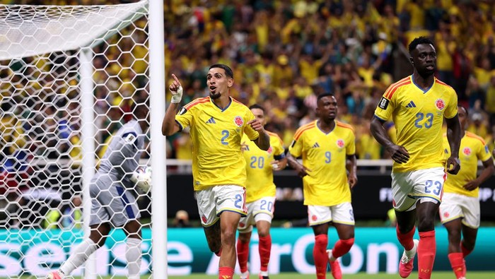ZAPOPAN, MEXICO - JUNE 23: Daniel Munoz #2 of Colombia celebrates with teammates after scoring the teams first goal during the FIFA World Cup 2026 Group K match between Colombia and Congo DR at Guadalajara Stadium on June 23, 2026 in Zapopan, Mexico. (Photo by Ryan Pierse - FIFA/FIFA via Getty Images)