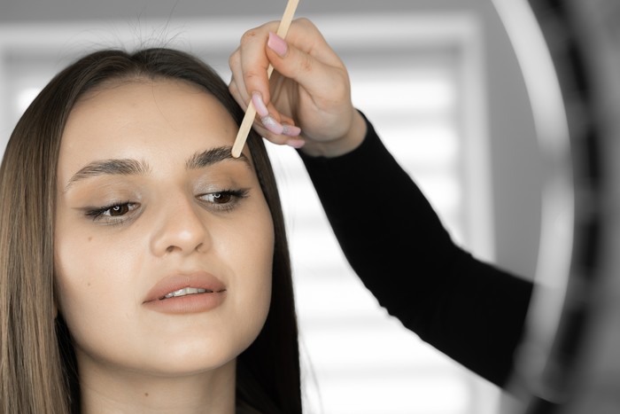 Alis Wanita