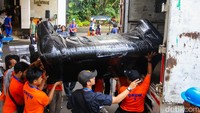 Pihak yang menangani proses pengosongan menargetkan seluruh aset yang masih tersisa di dalam eks Hotel Sultan dapat dipindahkan dalam kurun waktu satu bulan ke depan. Dengan target tersebut, seluruh barang diharapkan sudah berada di lokasi penyimpanan sehingga proses pengosongan bangunan dapat selesai sesuai jadwal.