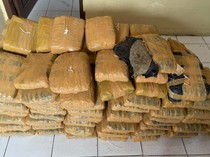Kecelakaan di Taput Bikin Pengiriman 112 Kg Ganja dari Madina ke Medan Terbongkar