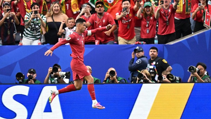 Soccer Football - FIFA World Cup 2026 - Group K - Portugal v Uzbekistan - Houston Stadium, Houston, Texas, U.S. - June 23, 2026 Portugals Cristiano Ronaldo celebrates scoring their third goal IMAGN IMAGES via Reuters/Maria Lysaker     TPX IMAGES OF THE DAY